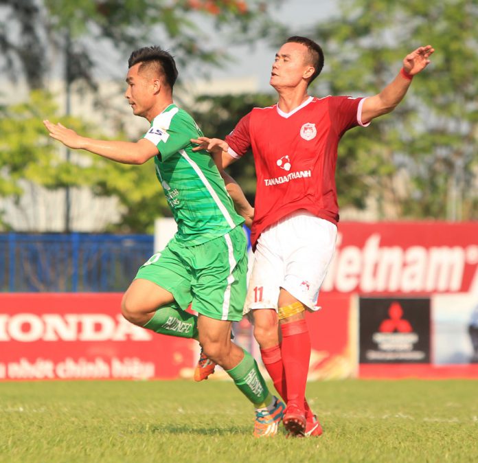 Who is current Vietnam’s domestic top scorer?