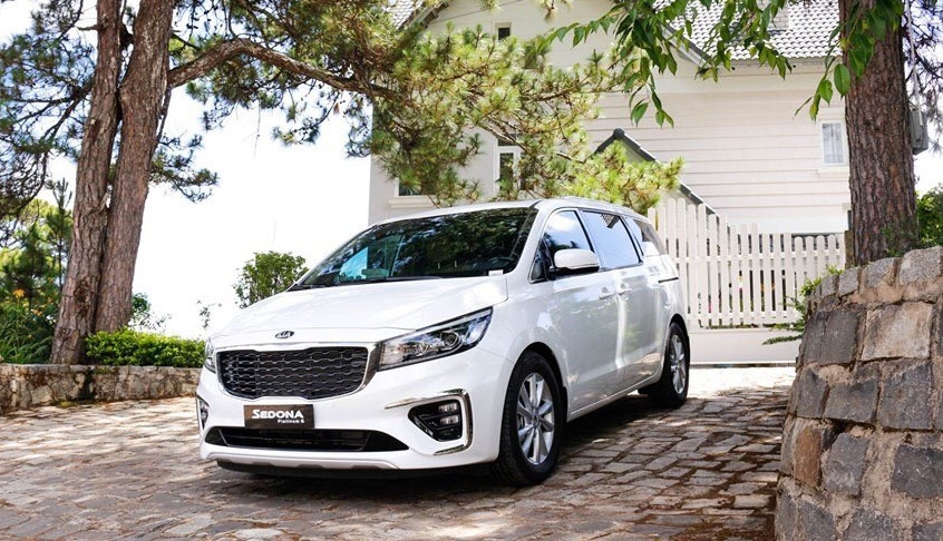 Kia Sedona 2020: Giá lăn bánh, đánh giá & trải nghiệm thực tế