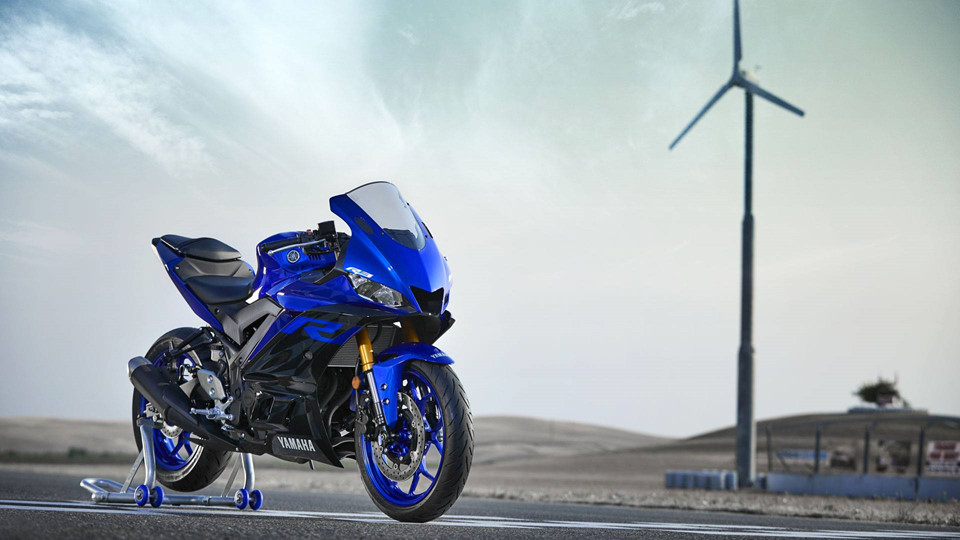 Yamaha R3 2019 có ngoại hình xe đua, cải thiện vận tốc