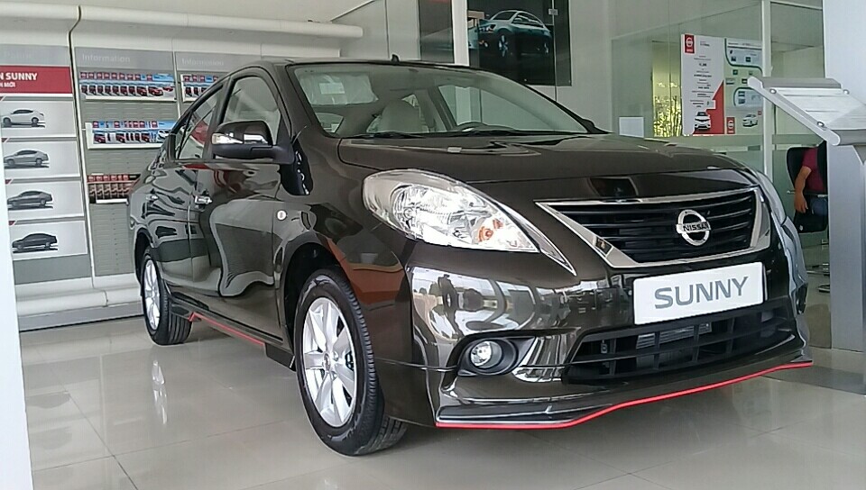 Ô tô Nissan giảm giá mạnh sau Tết