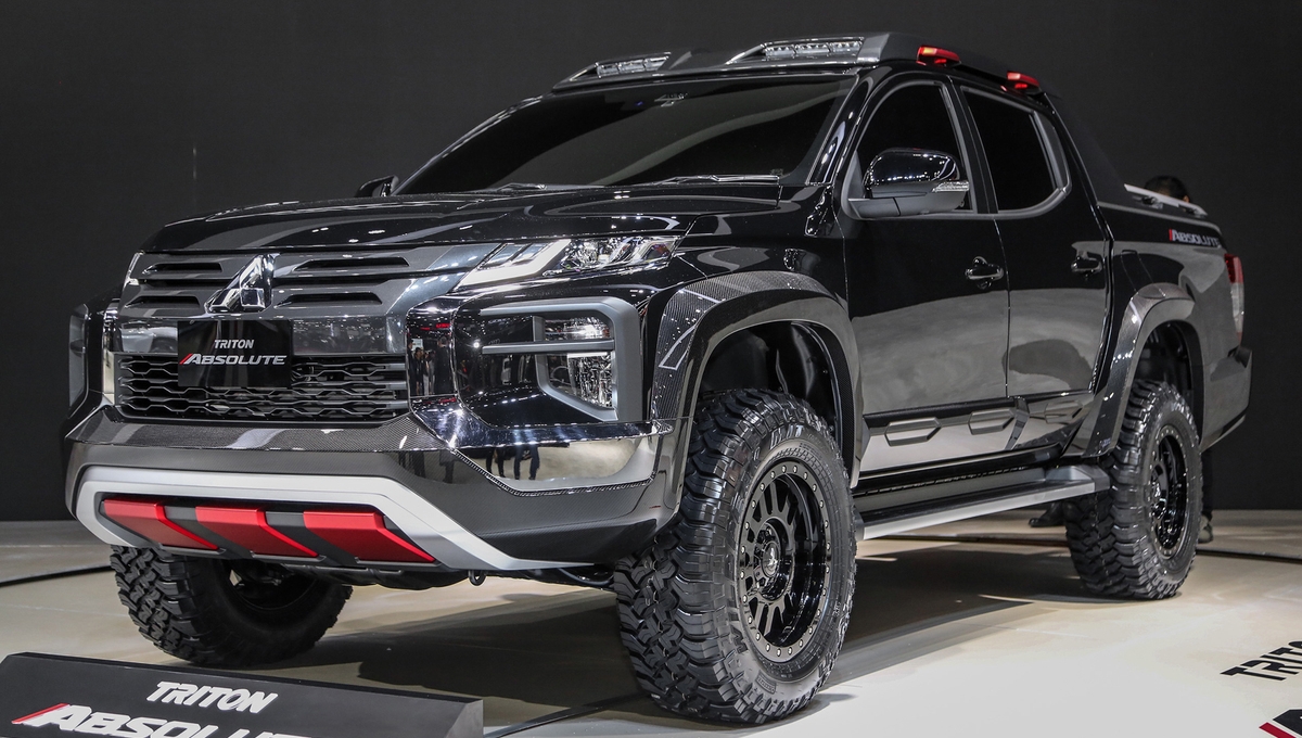 Mitsubishi Triton Absolute 2019 ra mắt, đối đầu Ford Ranger Raptor