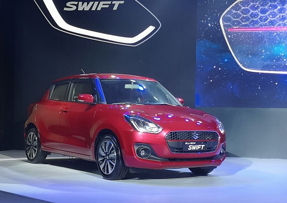 Giá Suzuki Swift giảm tới 50 triệu đồng, đối đầu VinFast Fadil