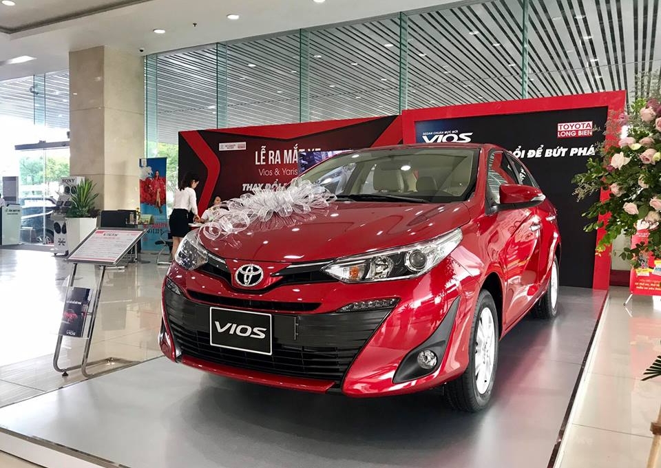 Toyota Vios 2020: Giá xe lăn bánh & khuyến mãi