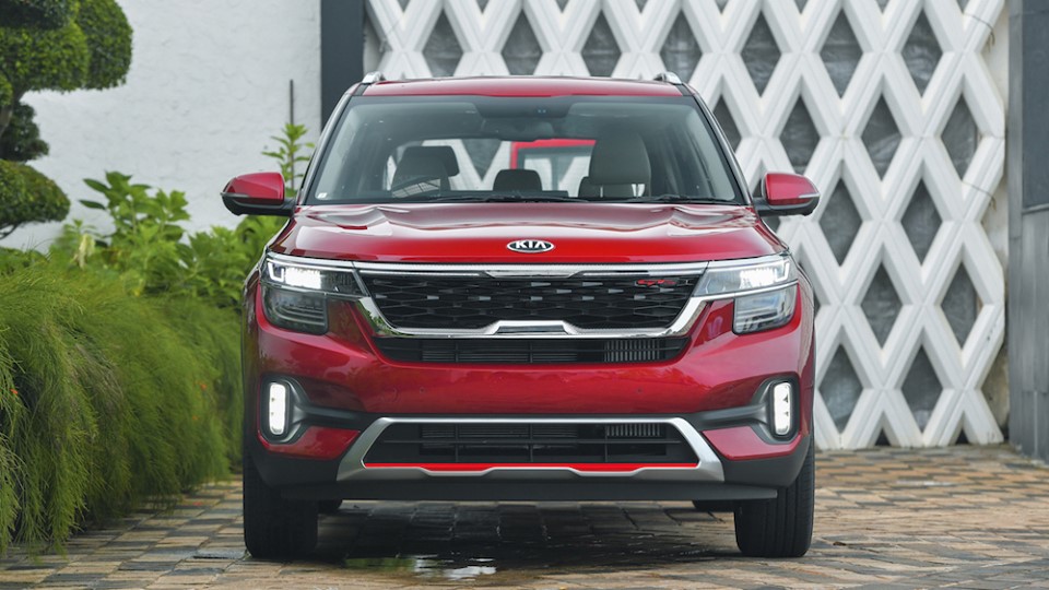 SUV giá rẻ KIA Seltos “gây sốt” tại nước bạn, sắp cập bến Việt Nam