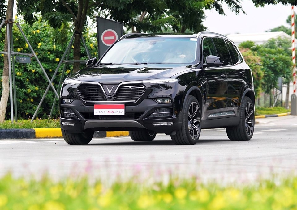 Giá xe VinFast Lux SA2.0 và Lux A2.0 đồng loạt tăng 50 triệu đồng