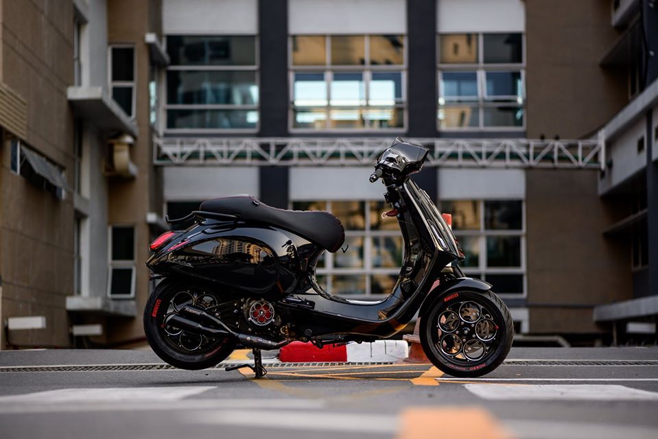 Chiêm ngưỡng chiếc Vespa Sprint độ 'khủng' nhất Thái Lan
