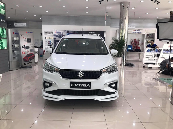 Suzuki Ertiga nâng cấp trang bị, cạnh tranh Mitsubishi Xpander