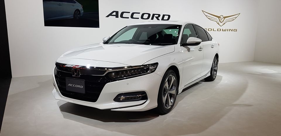 Giá xe Honda Accord 2020 giảm 70 triệu đồng, đối đầu Toyota Camry