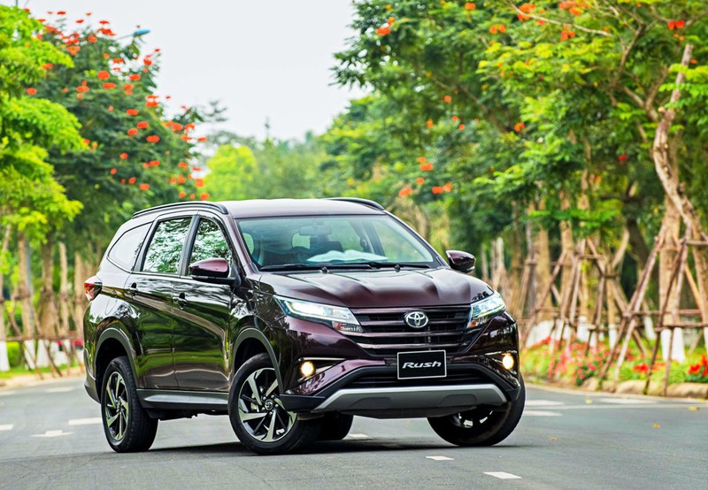 Toyota Rush: Giá lăn bánh mới nhất, TSKT & đánh giá chi tiết