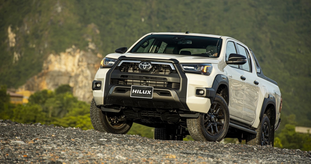 Toyota Hilux 2020 ra mắt tại Việt Nam, giá từ 628 triệu đồng