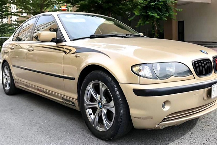 Dân mạng 'phát sốt' với chiếc BMW 3 Series giá chỉ hơn 100 triệu đồng