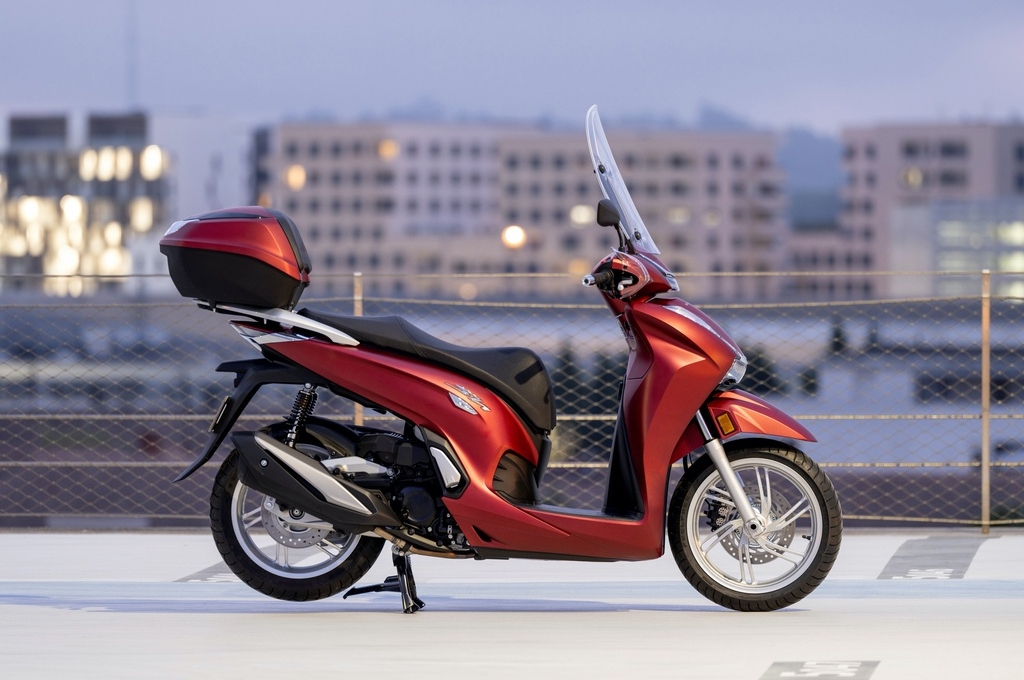 Ảnh thực tế Honda SH 350i 2021 vừa ra mắt
