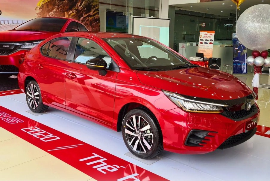 Honda City 2021 bị bán kiểu “bia kèm lạc”, người dùng ngán ngẩm