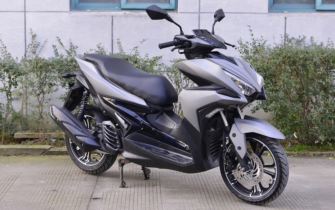 Xe Tàu “nhái” Yamaha NVX 155 đến 99% nhưng giá lại siêu rẻ