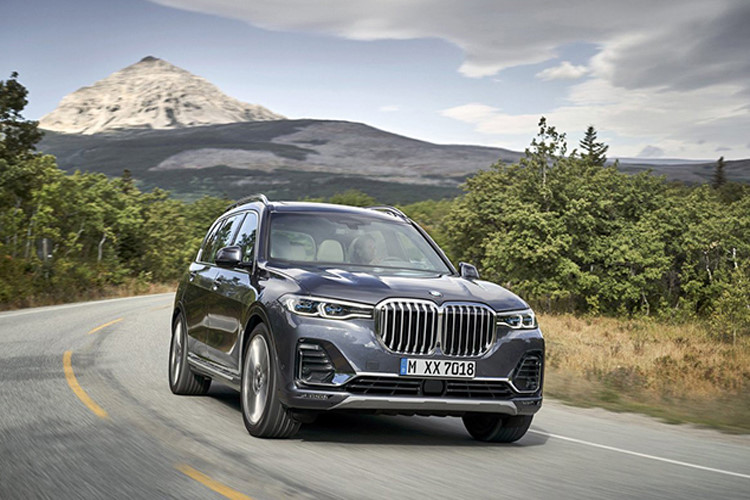 SUV cỡ lớn BMW X7 mới chốt giá 1,7 tỉ đồng