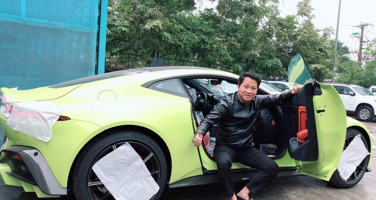 Aston Martin V8 Vantage đầu tiên Việt Nam thuộc về đại gia sở hữu Lamborghini Aventador S