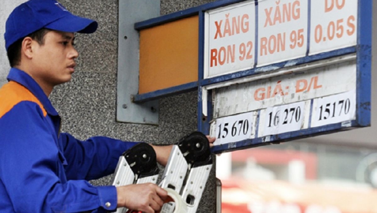 Chiều nay 02/04, giá xăng tăng mạnh từ 17h