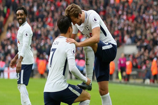 Tottenham thiệt đơn thiệt kép sau thất bại trước MU