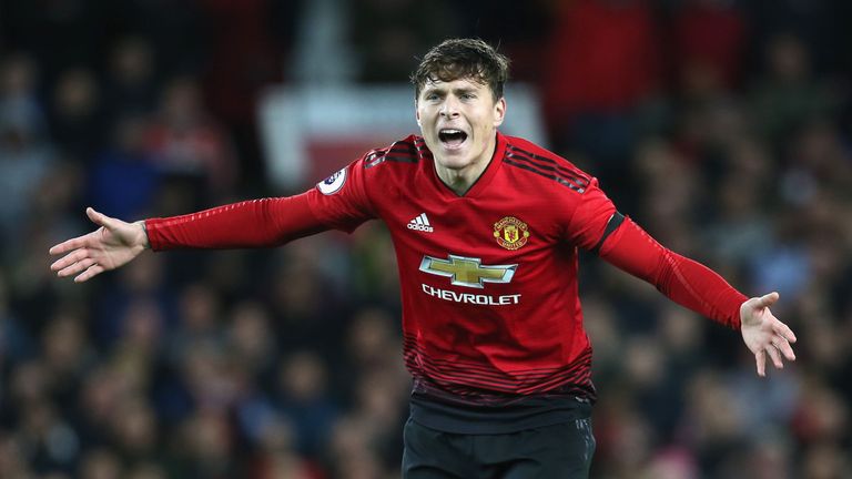 Lindelof: Từ bản hợp đồng hớ đến người hùng phút bù giờ