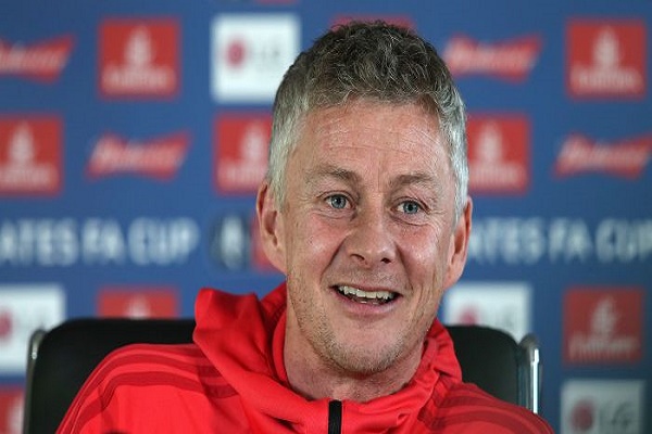 HLV Solskjaer tiết lộ chiến thuật đấu Chelsea