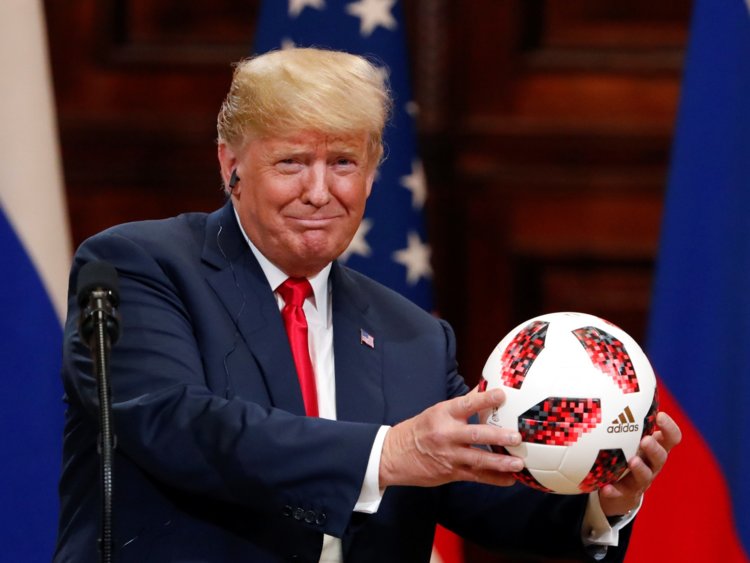 Tống thổng Mỹ Donald Trump từng là cầu thủ bóng đá