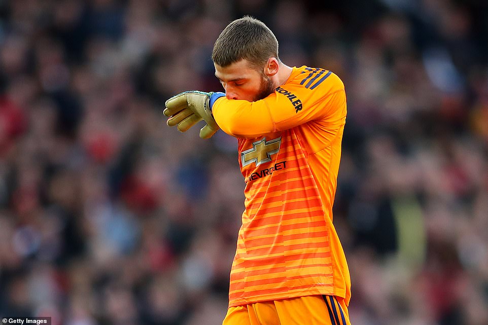 HLV Solskjaer thông cảm với sai lầm của De Gea trước Arsenal