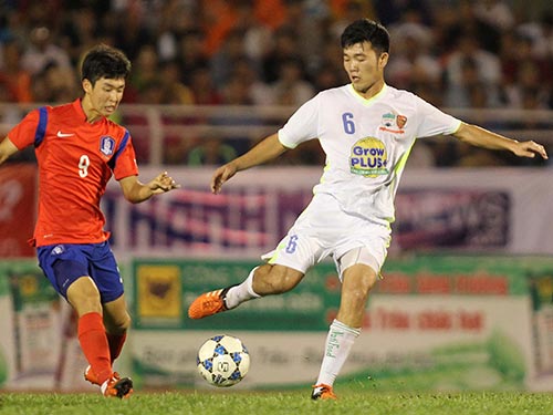 Tin U21 Quốc tế 23/12: Xuân Trường suýt không được dự giải vì ITC