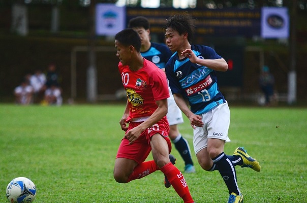 Đàn em Công Phượng thua đậm U18 Mito Hollyhock