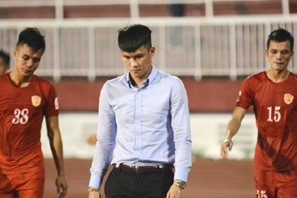 Thua đậm, Công Vinh phát biểu sốc về trọng tài