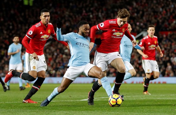 FA sờ gáy, Man Utd và Man City gặp rắc rối to
