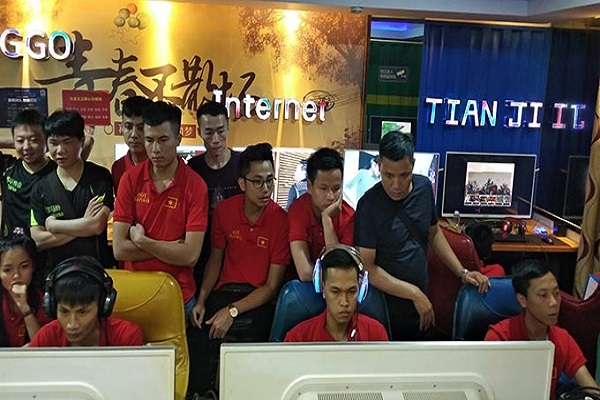 Lịch thi đấu AOE ngày 7/3: Chim Sẻ và BiBi sẽ 'cõng tạ' giỏi hơn?