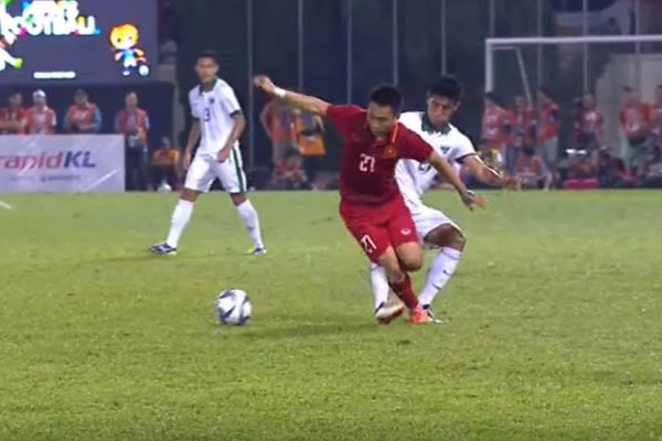 Trọng tài xử lý cực bất công với U22Việt Nam trước Indonesia