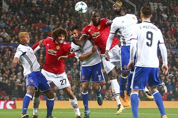 Champions League đêm nay: Những đội trước cơ hội vào vòng knock-out