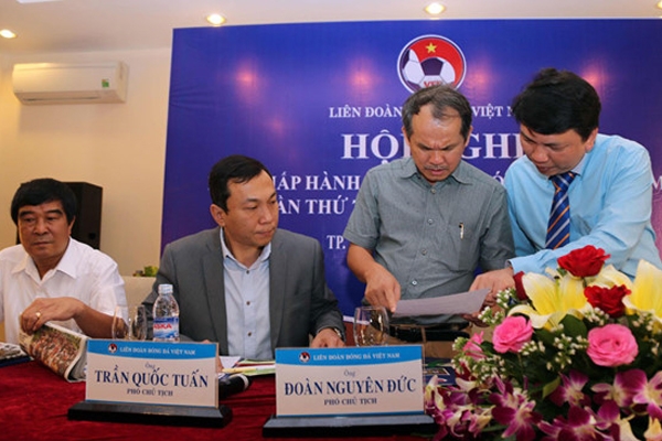 Tin HOT trưa 4/1: FIFA giám sát VFF, Quảng Nam có tân binh thứ 3