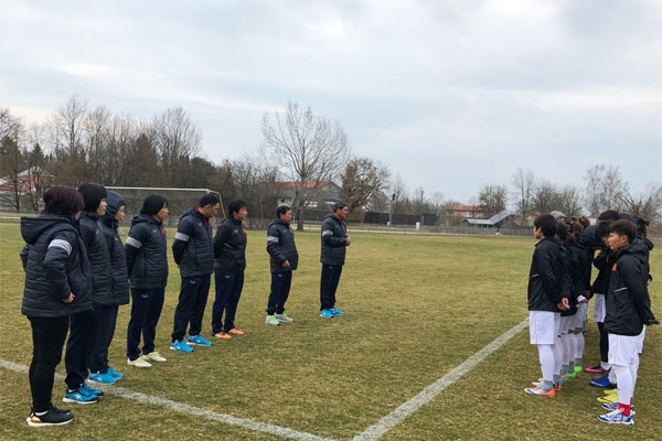 Việt Nam hòa đáng tiếc trước Bayern Munich