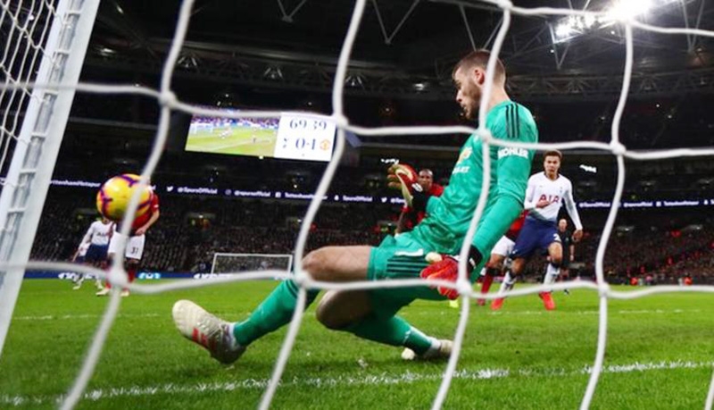 HLV Solskjaer: “De Gea có thể vượt Schmeichel và Van der Sar
