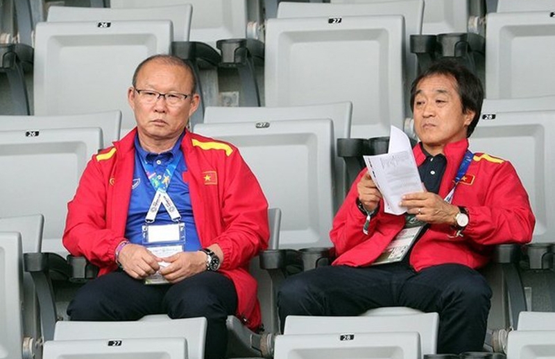 HLV Park Hang Seo buồn thiu khi chứng kiến Hàn Quốc thua trận
