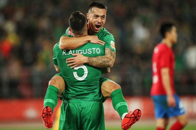 NÓNG: Đồng đội cũ Harry Kane khoác áo ĐTQG Trung Quốc