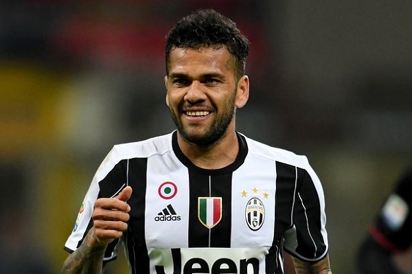 Dani Alves 'tố' Real từng được trọng tài hậu thuẫn
