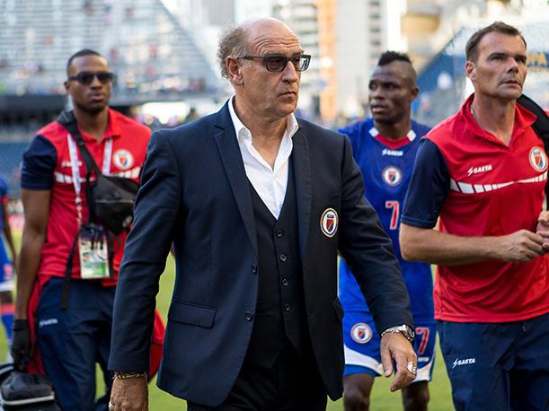 ĐT Lào mời HLV 'khủng' đối đầu ĐT Việt Nam tại AFF Cup 2018?