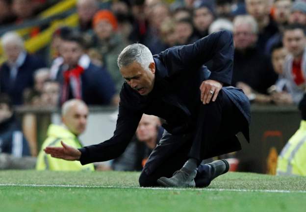 Mourinho vui như muốn khóc khi MU lội ngược dòng