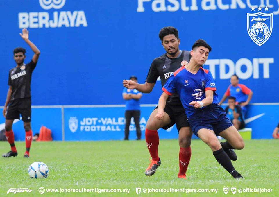 Malaysia mang 'hàng khủng' từ Đức quyết đấu Việt Nam? 