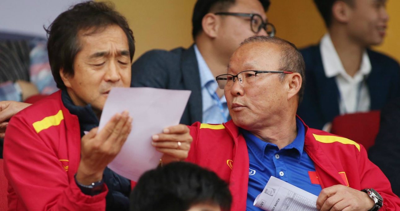 'Ngồi chơi xơi nước' cả năm 2020, HLV Park có bị giảm lương?