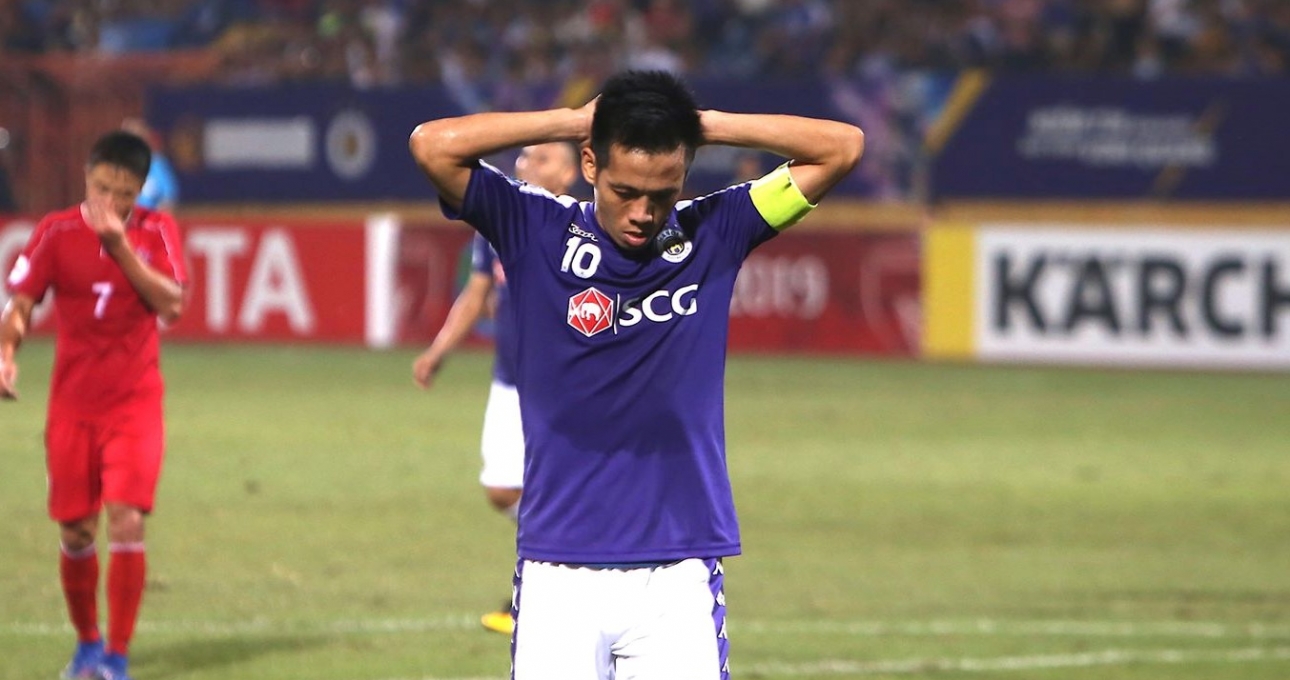 Van Quyet suspended until season end due to controversial collision