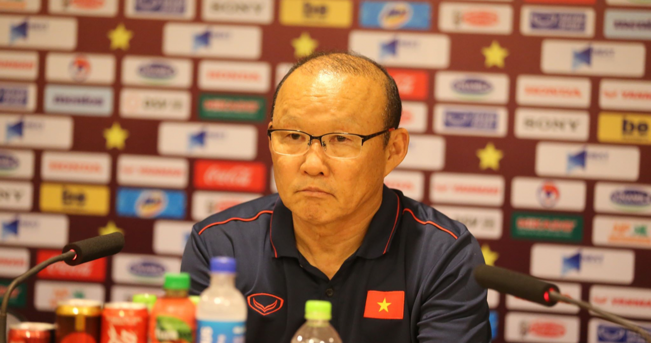 'Cong Phuong, Van Hau performed well tonight', says Park Hang-seo