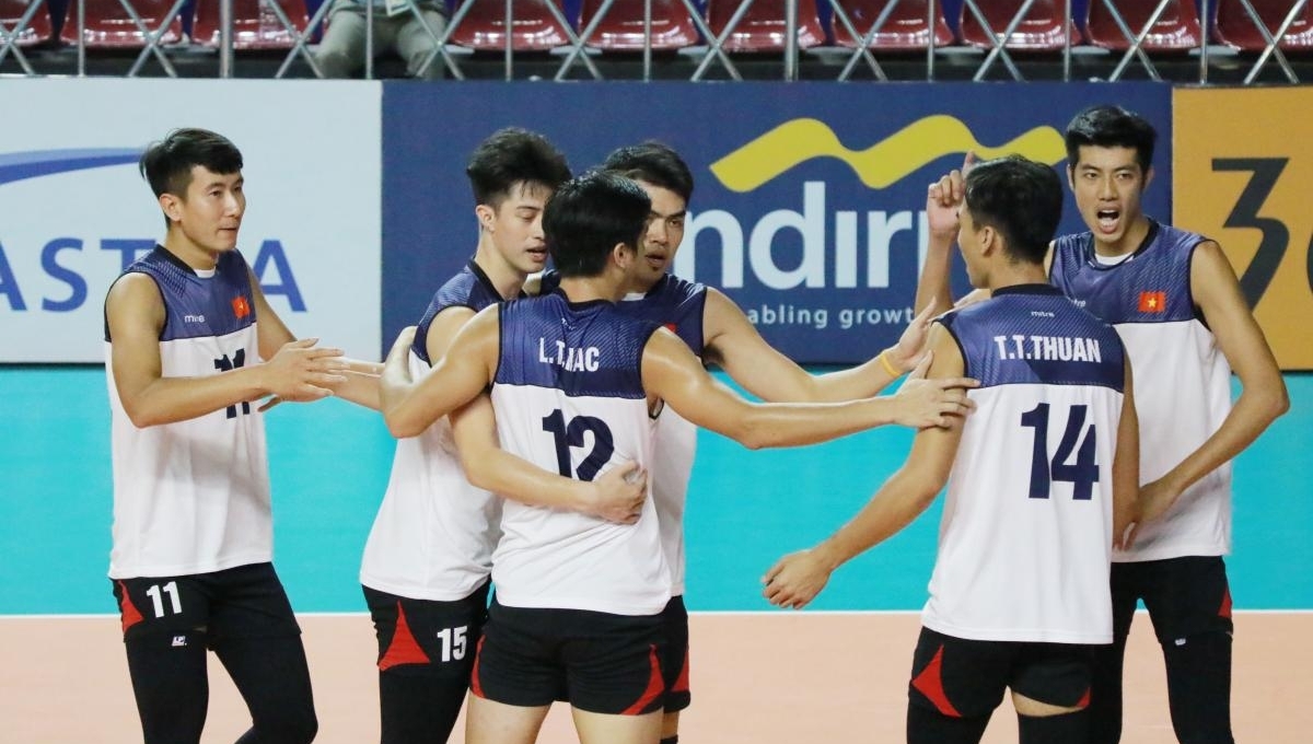 Bóng chuyền nam Việt Nam thất bại 3 set trắng trước Indonesia