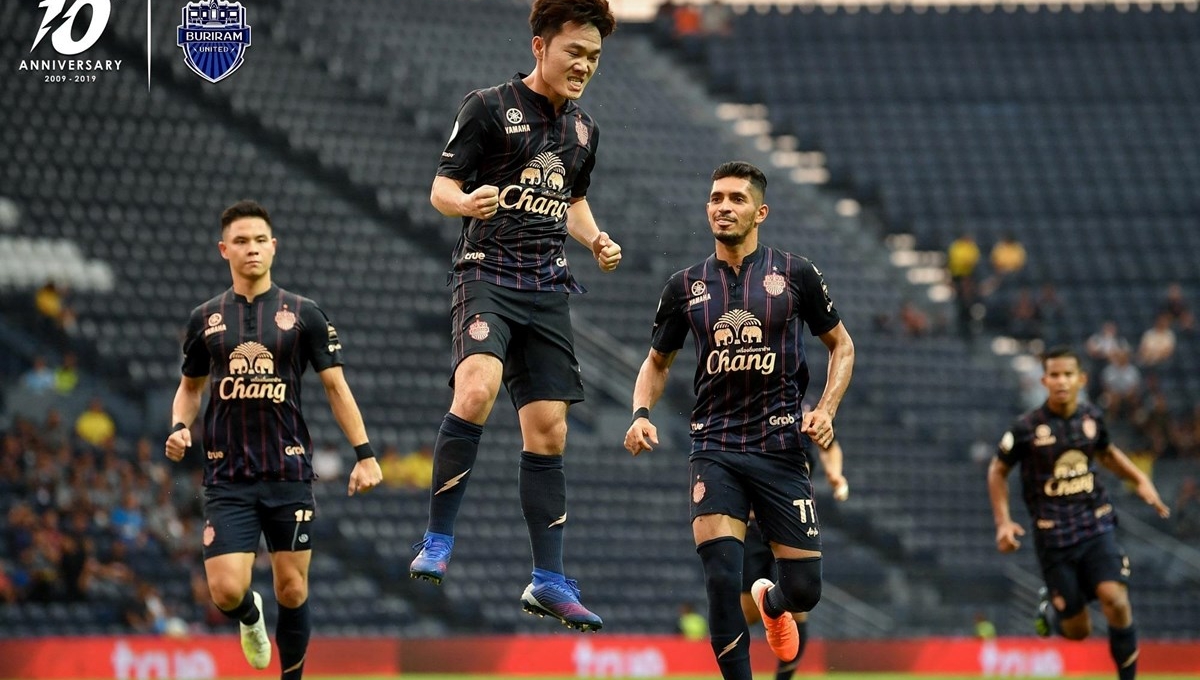 VIDEO: Bàn thắng đẹp nhất Thai League 2019 của Lương Xuân Trường