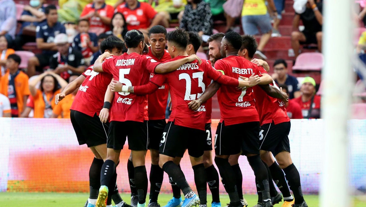 Đặng Văn Lâm dự bị, Muangthong có chiến thắng đậm ở Thai League