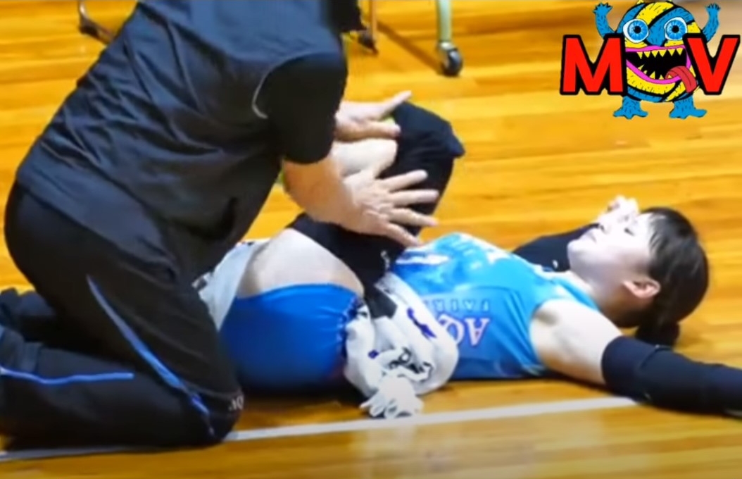 VIDEO: Hot girl bóng chuyền Nhật Bản gây xao xuyến dù chỉ nằm thư giãn