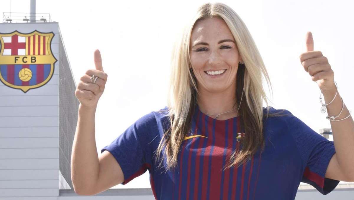 Nhan sắc của nữ cầu thủ từng thi đấu cho Man City và Barca